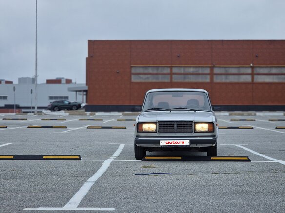 2010 Lada (ВАЗ) 2107, серый, 212000 рублей