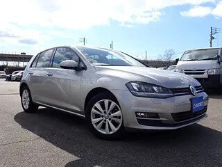 2017 Volkswagen Golf VII, серебристый, 1050000 рублей, вид 2