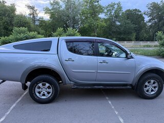 2014 Mitsubishi L200 IV Рестайлинг, серебристый, 1790000 рублей, вид 4