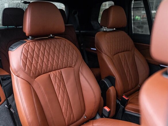 2024 BMW X7 40i I (G07) Рестайлинг, чёрный, 13890000 рублей - вид 32