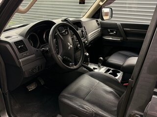 2013 Mitsubishi Pajero IV Рестайлинг 1, серый, 2200000 рублей, вид 5