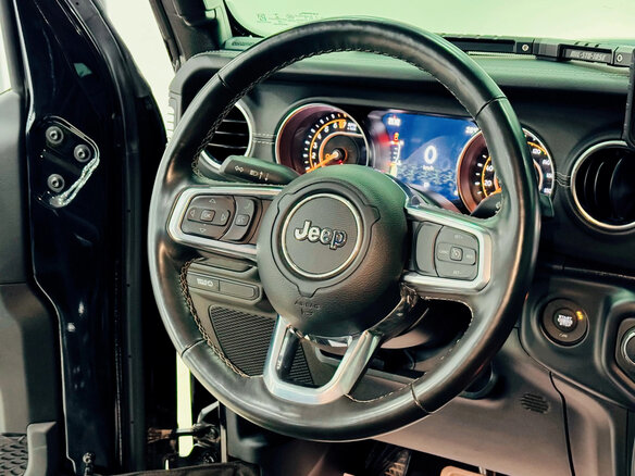 2023 Jeep Gladiator II (JT) Рестайлинг, чёрный, 6510000 рублей - вид 7