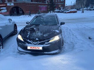 2020 Toyota Camry VIII (XV70), чёрный, 2600000 рублей, вид 3
