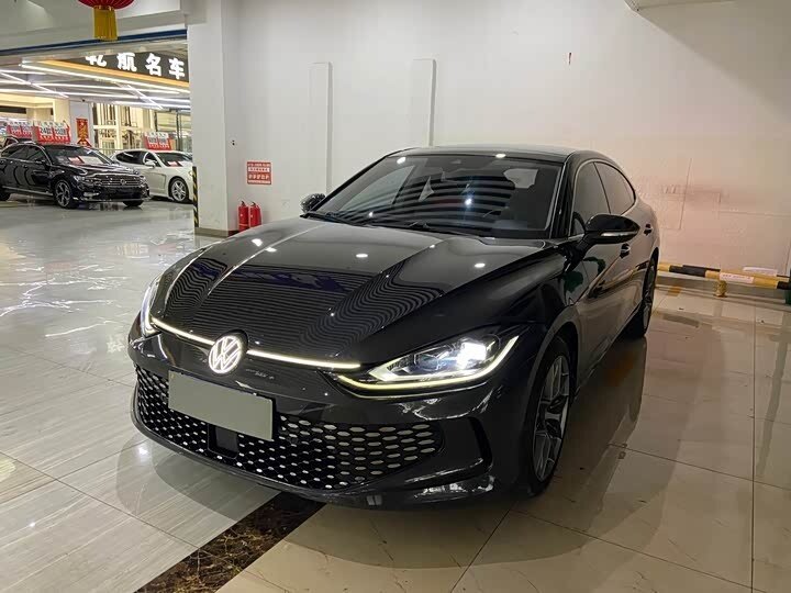 Открыть фотографии: Volkswagen Lamando I Рестайлинг
