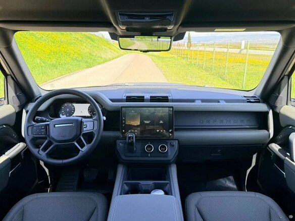 2025 Land Rover Defender 110 II, зелёный, 11500000 рублей - вид 6
