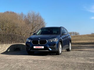 2020 BMW X1 16d sDrive II (F48) Рестайлинг, синий, 1590000 рублей, вид 4