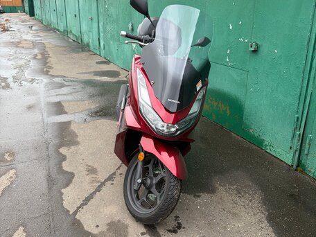 2021 Honda PCX 125, красный, 325000 рублей, вид 5