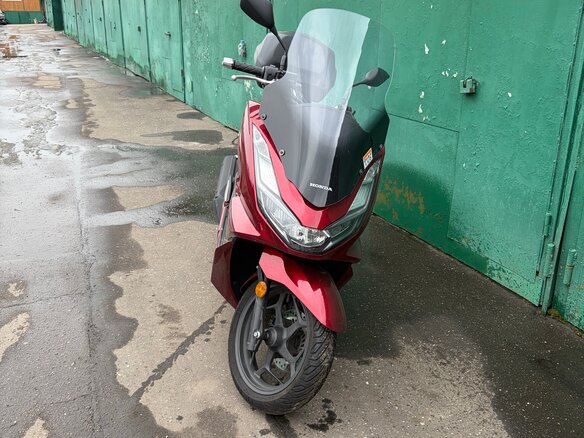 2021 Honda PCX 125, красный, 325000 рублей - вид 4