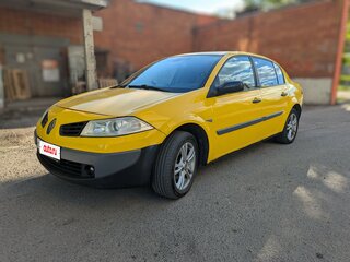 2006 Renault Megane II Рестайлинг, жёлтый, 340000 рублей, вид 1