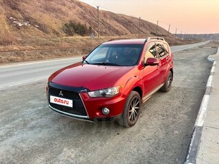 2012 Mitsubishi Outlander II Рестайлинг, красный, 950000 рублей, вид 3