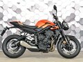 2025 Triumph Street Triple, оранжевый, 1289000 рублей - вид 2