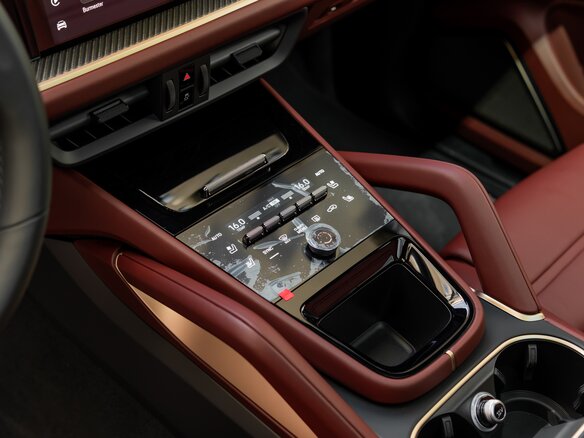 2026 Porsche Cayenne GTS III Рестайлинг, чёрный, 24900000 рублей - вид 18