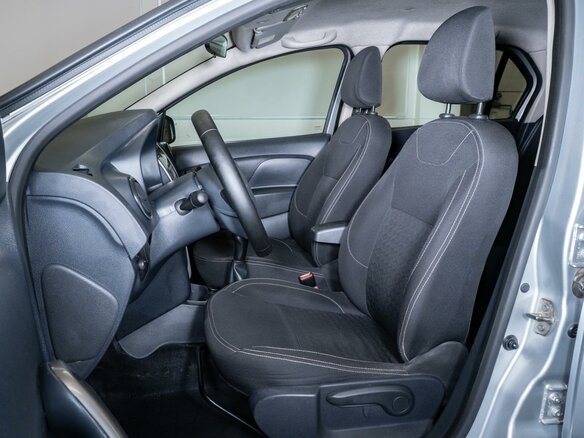 2015 Renault Logan II, серый, 734000 рублей - вид 9