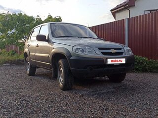 2013 Chevrolet Niva I Рестайлинг, серый, 790000 рублей, вид 3