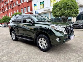 2015 Toyota Land Cruiser Prado 150 Series Рестайлинг 1, зелёный, 3650000 рублей, вид 1