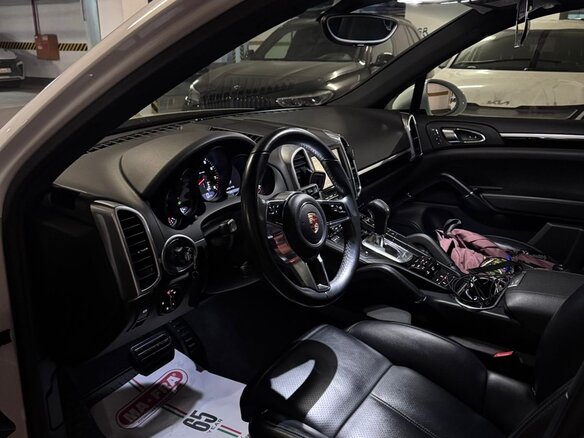 2015 Porsche Cayenne II Рестайлинг (958), белый, 3640000 рублей - вид 8