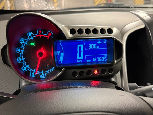 2014 Chevrolet Aveo II, чёрный, 510000 рублей - вид 10