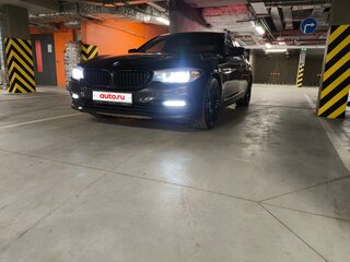 2019 BMW 5 серии 520i VII (G30/G31/G38), чёрный, 2400000 рублей, вид 3