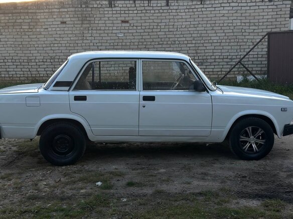 2008 Lada (ВАЗ) 2107, белый - вид 2