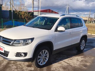 2012 Volkswagen Tiguan I Рестайлинг, белый, 1650000 рублей, вид 1
