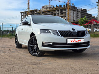 2018 Skoda Octavia III (A7) Рестайлинг, белый, 1700000 рублей, вид 3