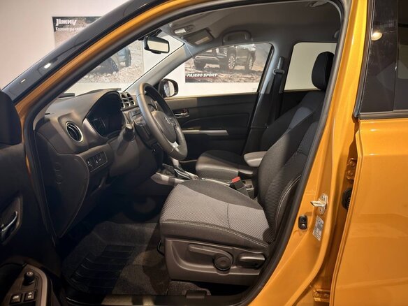 2025 Suzuki Vitara MHEV II Рестайлинг 2, золотистый, 3499000 рублей - вид 13