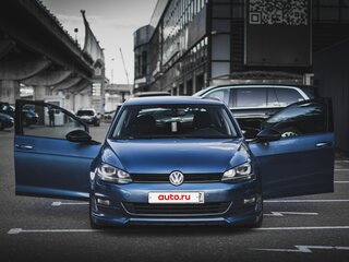 2013 Volkswagen Golf VII, голубой, 990000 рублей, вид 3