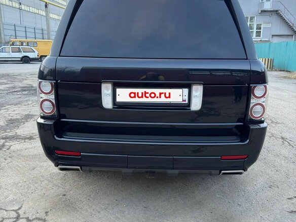 2011 Land Rover Range Rover III Рестайлинг 2, чёрный, 2500000 рублей - вид 3