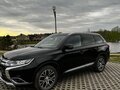 2016 Mitsubishi Outlander III Рестайлинг 2, чёрный, 1700000 рублей - вид 3