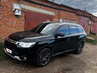 2014 Mitsubishi Outlander III Рестайлинг, чёрный, 1430000 рублей, вид 1