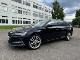 2021 Skoda Superb III Рестайлинг, чёрный, 3450000 рублей, вид 3