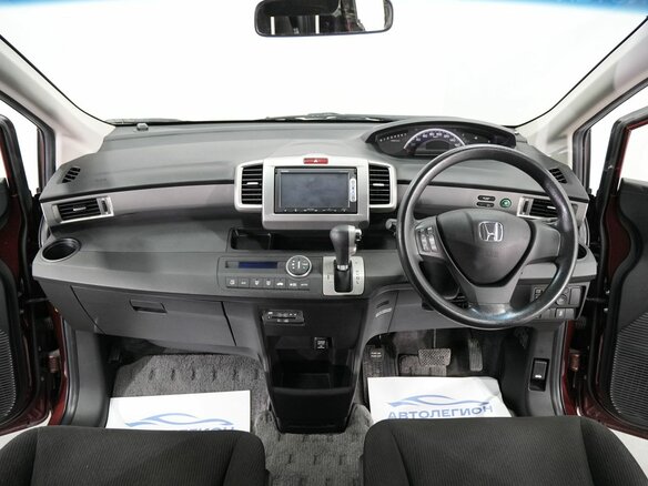 2014 Honda Freed I Рестайлинг 2, красный, 1140000 рублей - вид 8