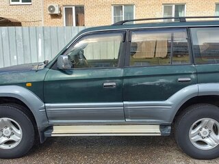 1999 Toyota Land Cruiser Prado 90 Series Рестайлинг, зелёный, 750000 рублей, вид 2