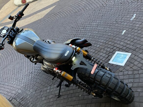 2023 Triumph Scrambler, серый - вид 9