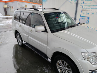 2014 Mitsubishi Pajero IV Рестайлинг 2, белый, 2200000 рублей, вид 3