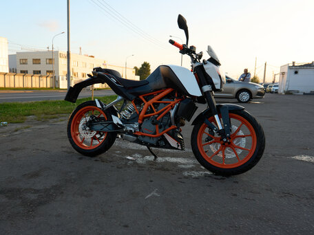 2014 KTM 390 Duke, белый, 320000 рублей, вид 4