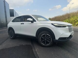 2023 Honda Vezel II, белый, 2375000 рублей, вид 4