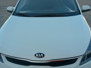 2018 Kia Rio IV, белый, 1200000 рублей, вид 1