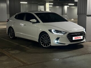 2018 Hyundai Elantra VI (AD), белый, 1650000 рублей, вид 2
