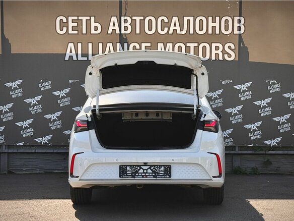 2023 BAIC U5 Plus, белый - вид 6