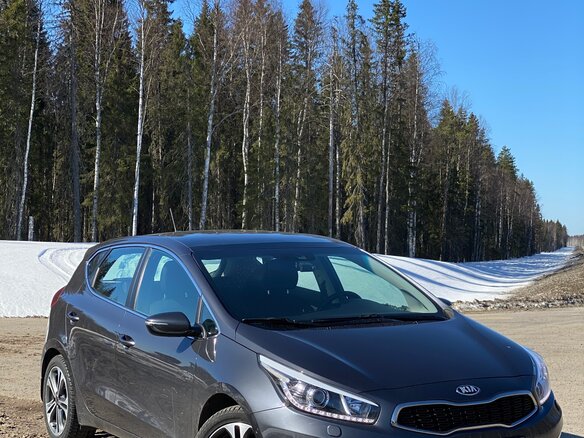 2016 Kia Ceed II Рестайлинг, серый, 1500000 рублей