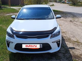 2018 Kia Rio IV, белый, 1300000 рублей, вид 2