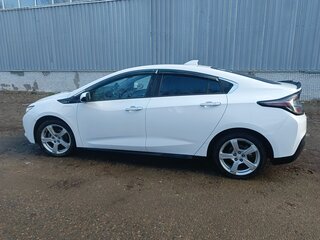 2016 Chevrolet Volt II, белый, 1950000 рублей, вид 3