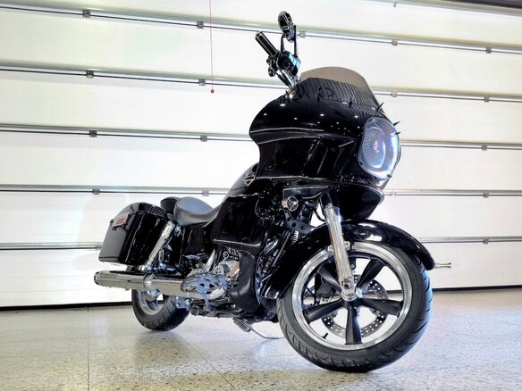 2012 Harley-Davidson Dyna Switchback, чёрный, 850000 рублей - вид 1