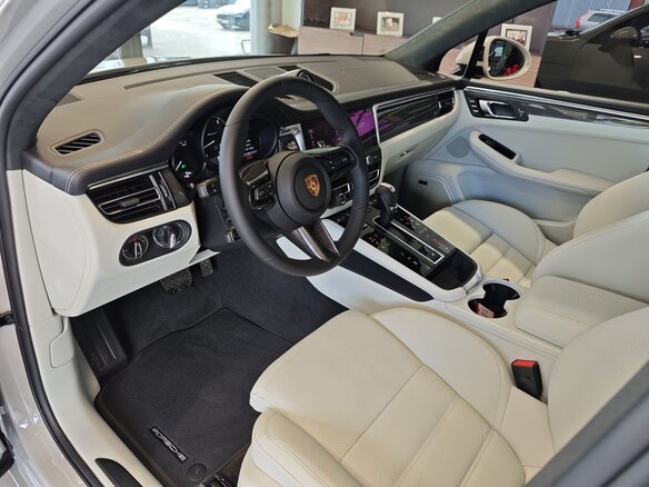 2025 Porsche Macan I Рестайлинг 2, серый, 13940000 рублей - вид 24