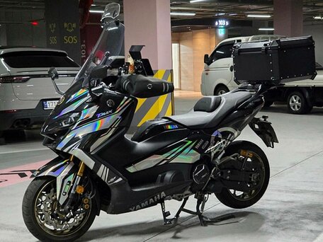2023 Yamaha TMAX, чёрный, 1470000 рублей, вид 2