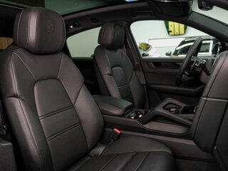 2026 Porsche Cayenne Coupé III Рестайлинг, серый, 17890000 рублей, вид 2