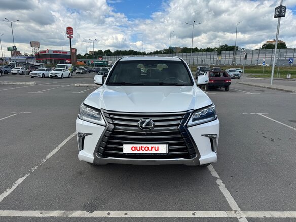 2019 Lexus LX 570 III Рестайлинг 2, белый, 8490000 рублей - вид 1