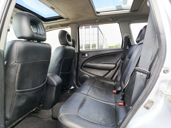 2004 Mitsubishi Outlander I, серебристый - вид 11