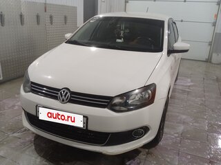 2013 Volkswagen Polo V, белый, 690000 рублей, вид 1